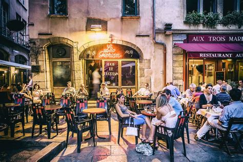 sortir lyon 50 ans|Les meilleurs lieux, bars et clubs pour sortir à Lyon